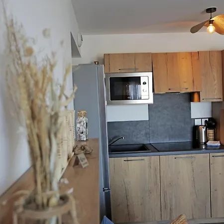 Corniche Proche - Terrasse, Parking, Clim, Wifi Lejlighed